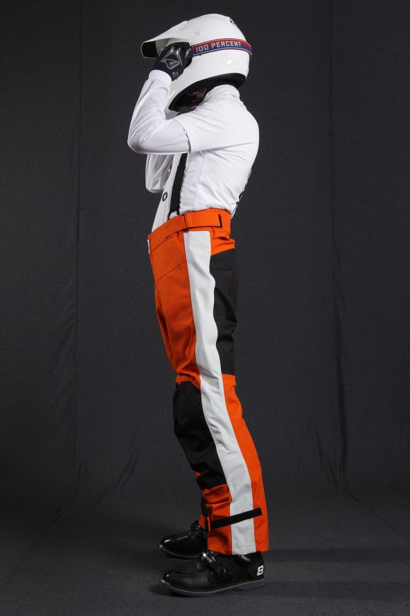 BiondoEndurance_Motorräder_PT_0003_Trousers_MoroccoOrange_Portrait_Side