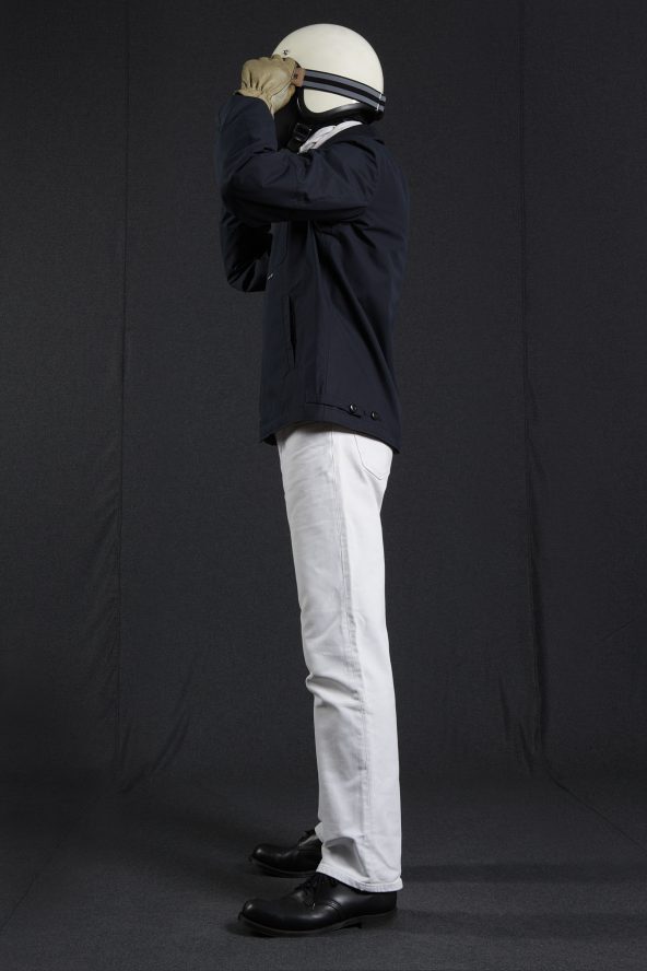 BiondoEndurance_HeavyDuty_GB_0002_Jacket-Short_DarkNavy_Portrait_Side