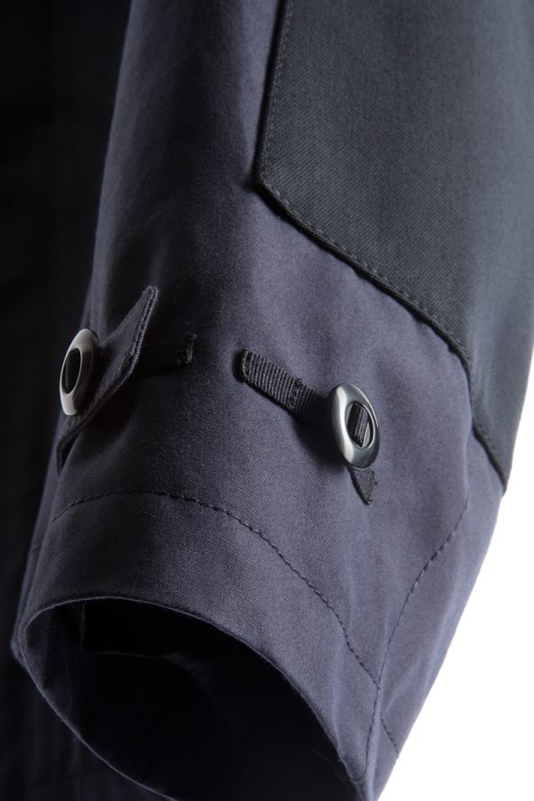BiondoEndurance_HeavyDuty_GB_0006_Jacket-Short_DarkNavy_Sleeve_Details