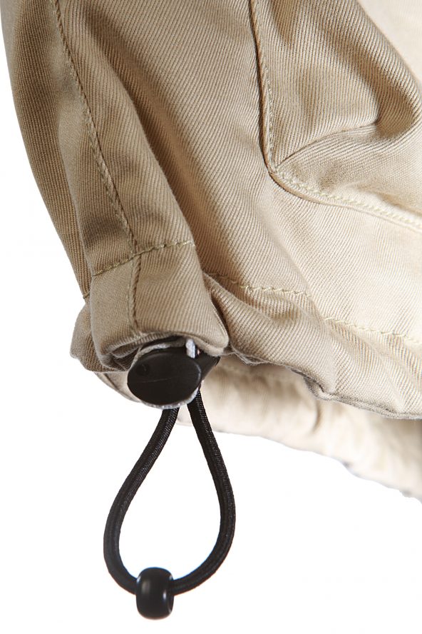 BiondoEndurance_HeavyDuty_GLT_008_Vest_Sand_Portrait_Hem_DrawString