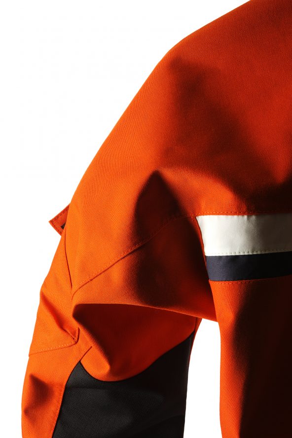 BiondoEndurance_Motorräder_GB_0008_Short-Jacket_MoroccoOrange_Back_Yoke