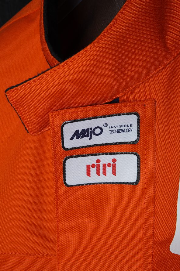 BiondoEndurance_Motorräder_GB_0008_Short-Jacket_MoroccoOrange_Collar_Labels
