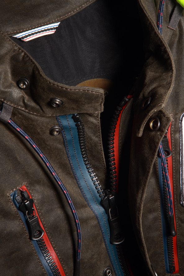 BiondoEndurance_Motorräder_GB_0014_Jacket-Mid-MkII_KhakiBrown_Front_Opening