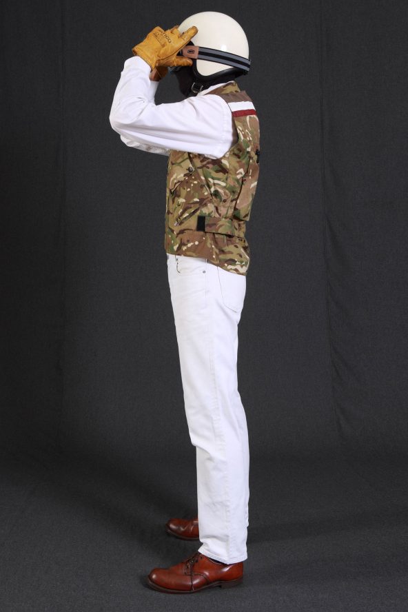 BiondoEndurance_Motorräder_GLT_004_Vest_UK-Monsoon_Portrait_Side