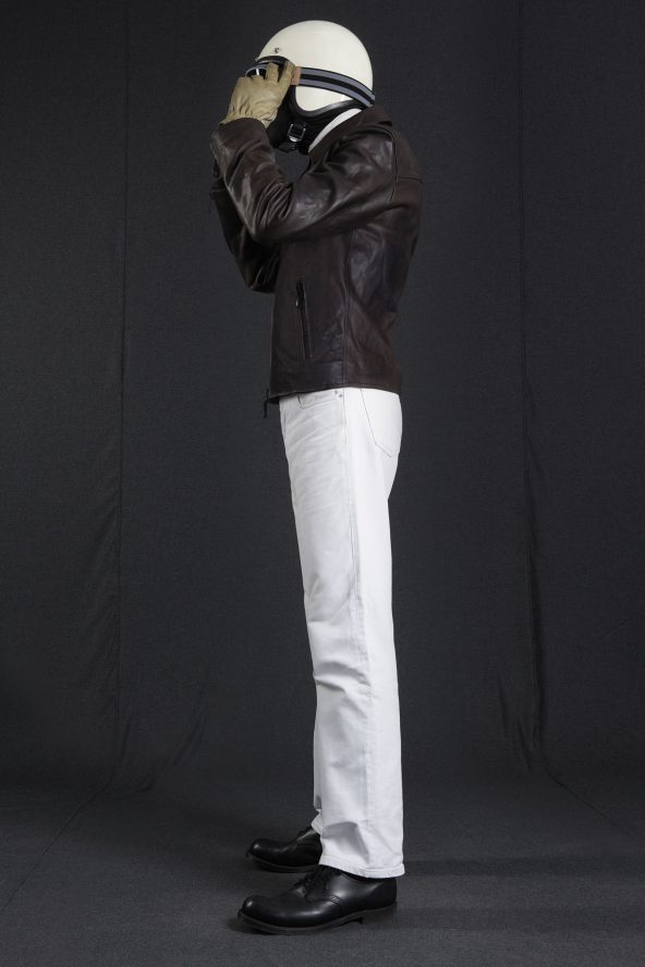 BiondoEndurance_Motorräder_LGB_003_Leather-Jacket_DkBrown_Portrait_Side