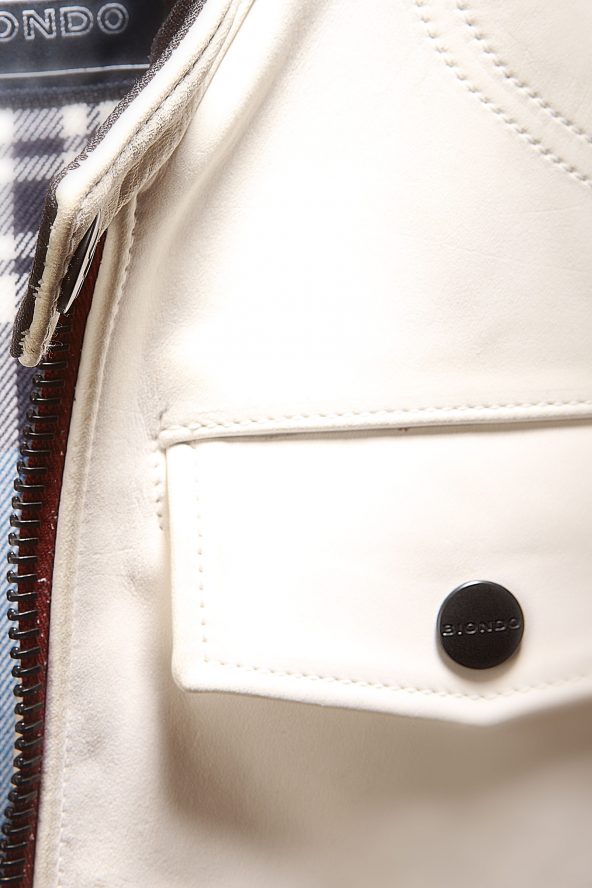 BiondoEndurance_Motorräder_LGB_005_Leather-Jacket_NasaWhite_Still