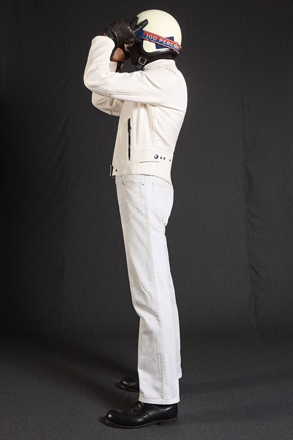 BiondoEndurance_Motorräder_LGB_005_Leather-Jacket_NasaWhite_Portrait_Front