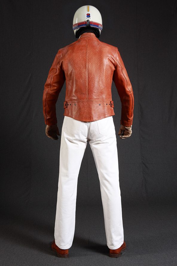 BiondoEndurance_Motorräder_LGB_005_Leather-Jacket_Tobacco_Portrait_Back