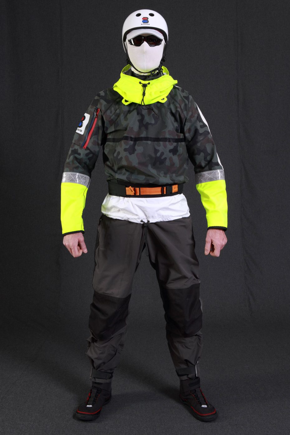 BiondoEndurance_SaltyDog_GB_0012_BigSea_DryTop_CamoGreen_Portrait_Front