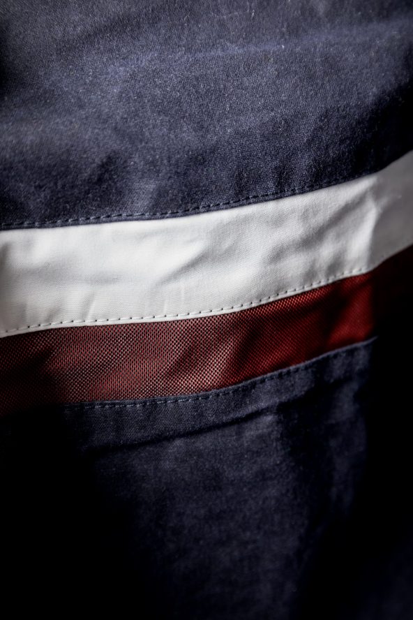 BiondoEndurance_Motorräder_GB_0009_Jacket-MkIII_NavyBlue_CottonCanvas_Back_Stripes