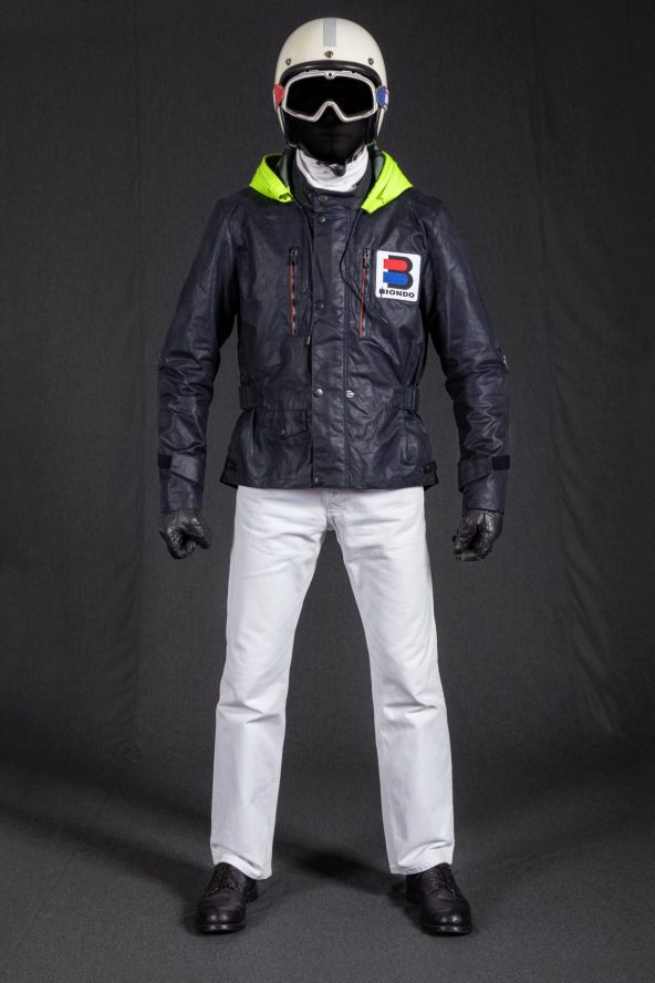 BiondoEndurance_Motorräder_GB_0009_Jacket-MkIII_NavyBlue_CottonCanvas_Portrait_Front