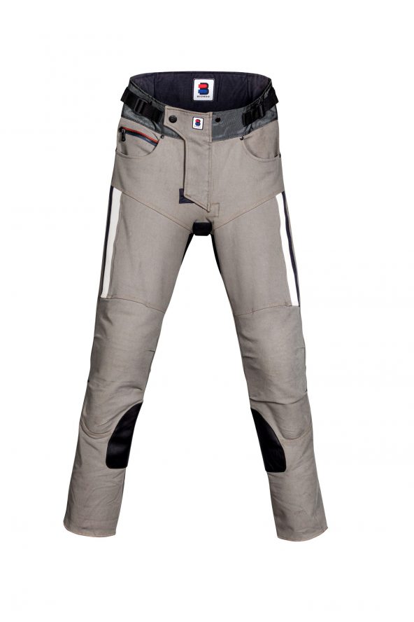 BiondoEndurance_Motorräder_PT_0014_Racing-Trousers_MorbegnoGrey_Portrait_Still